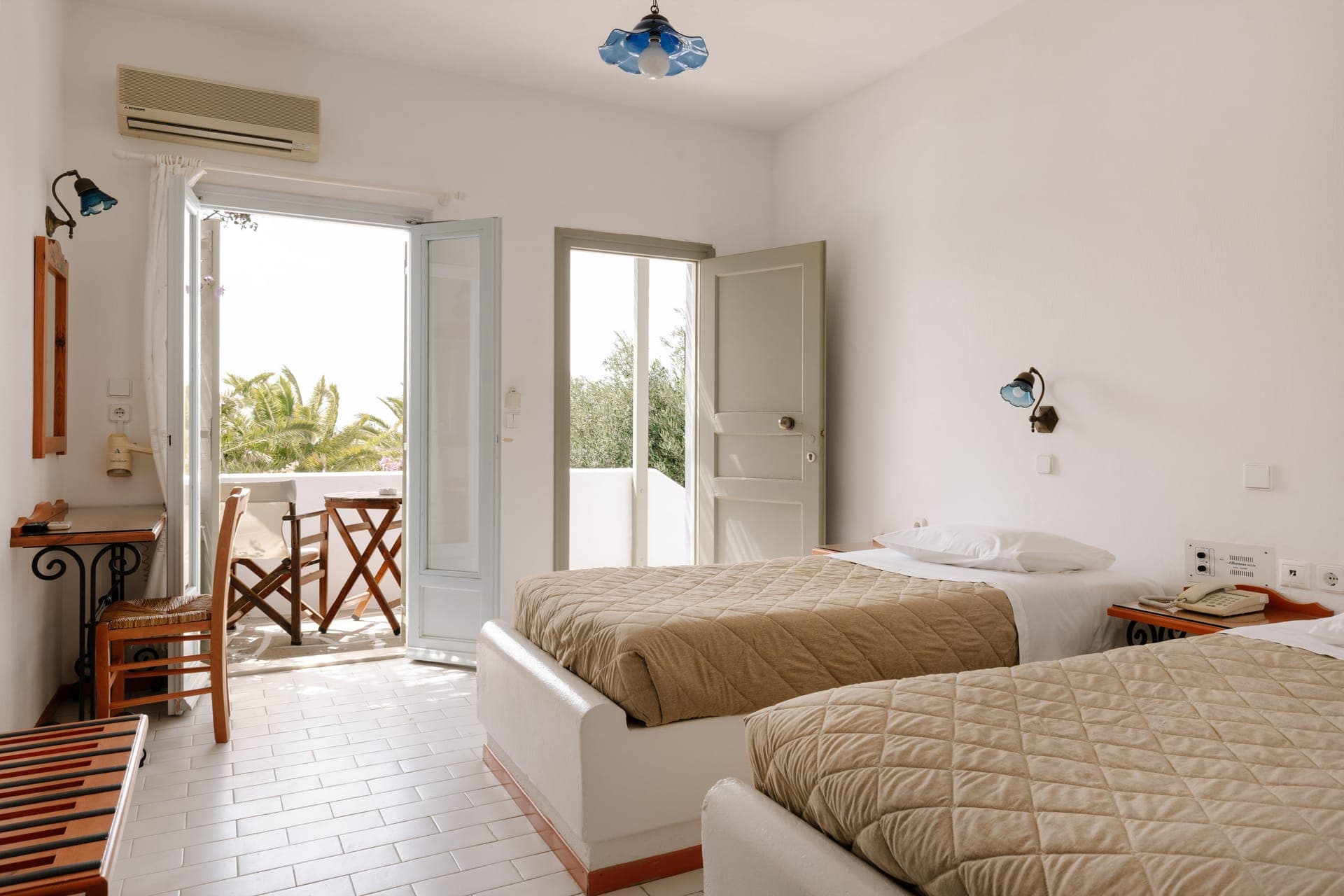 room-types-ALBATHOTEL-TWIN-0.jpg