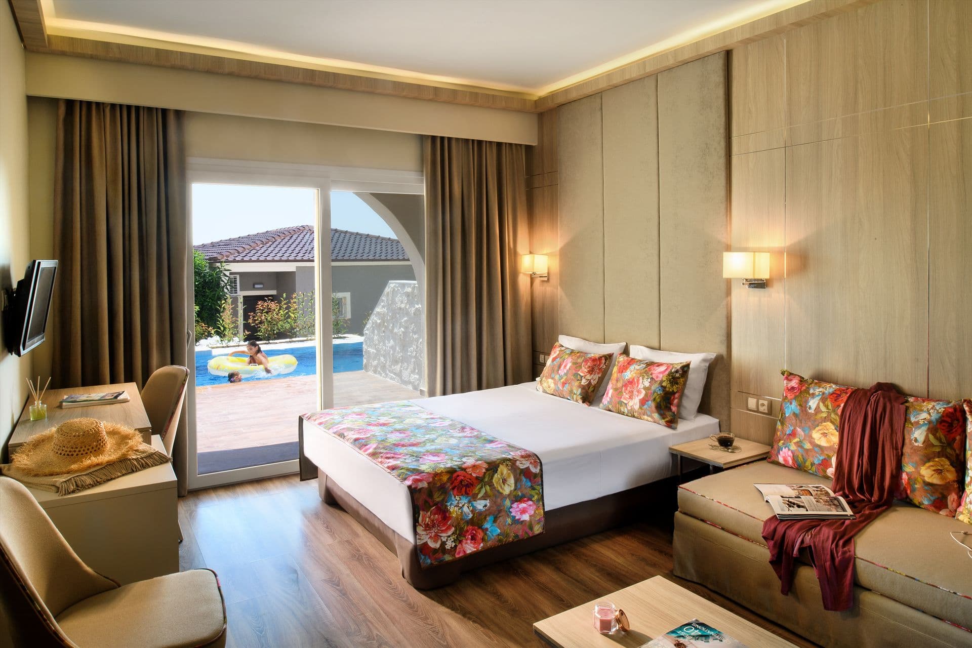 room-types-ALEXANDRAB-DLX-0.jpg
