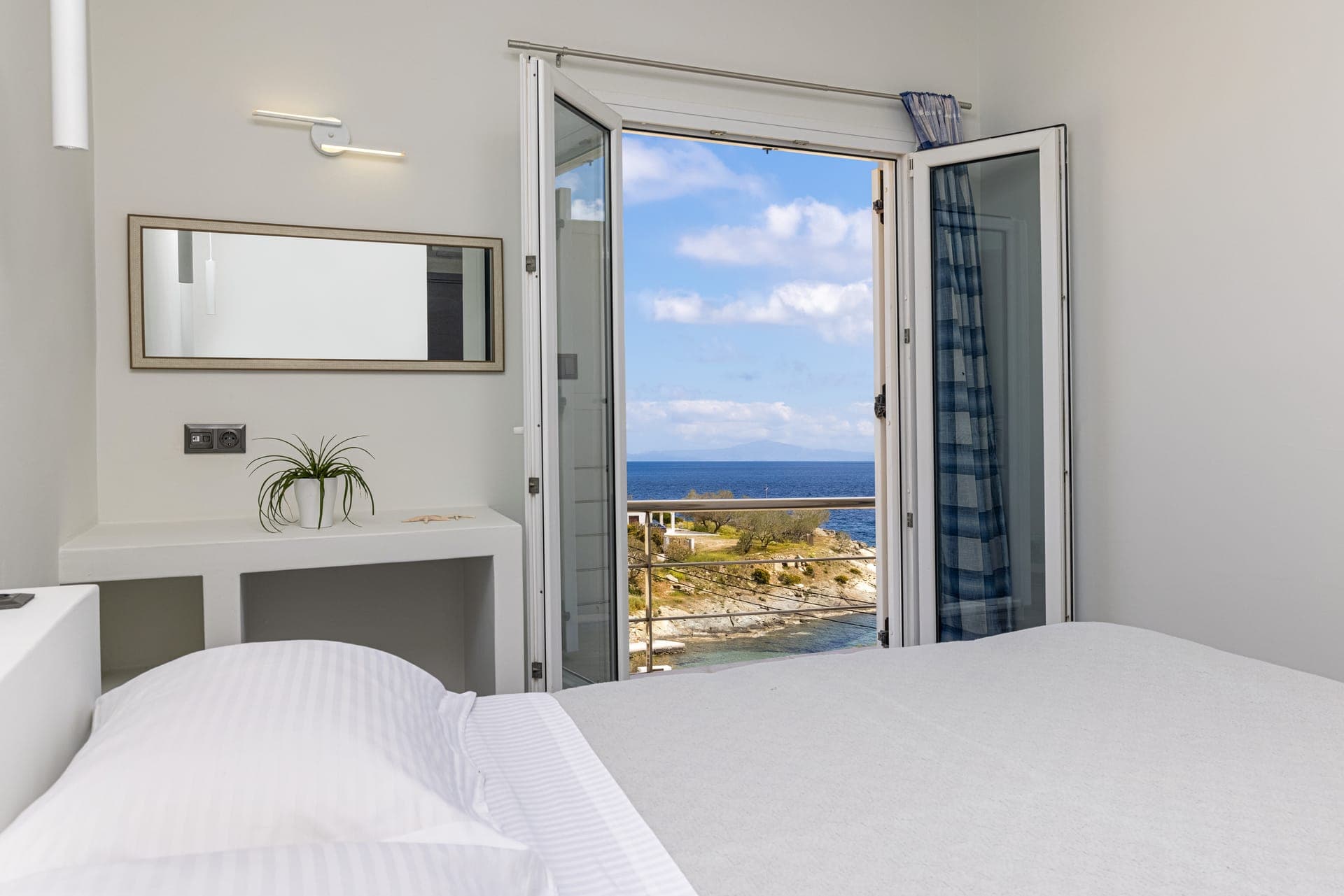 room-types-ALEXSYROS-SRSEA-0.jpg