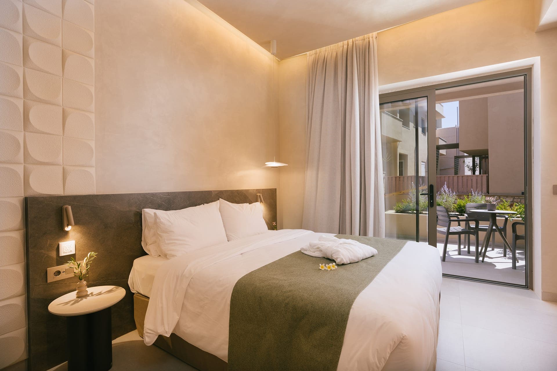 room-types-ALIANTHOS-DBCL-0.jpg