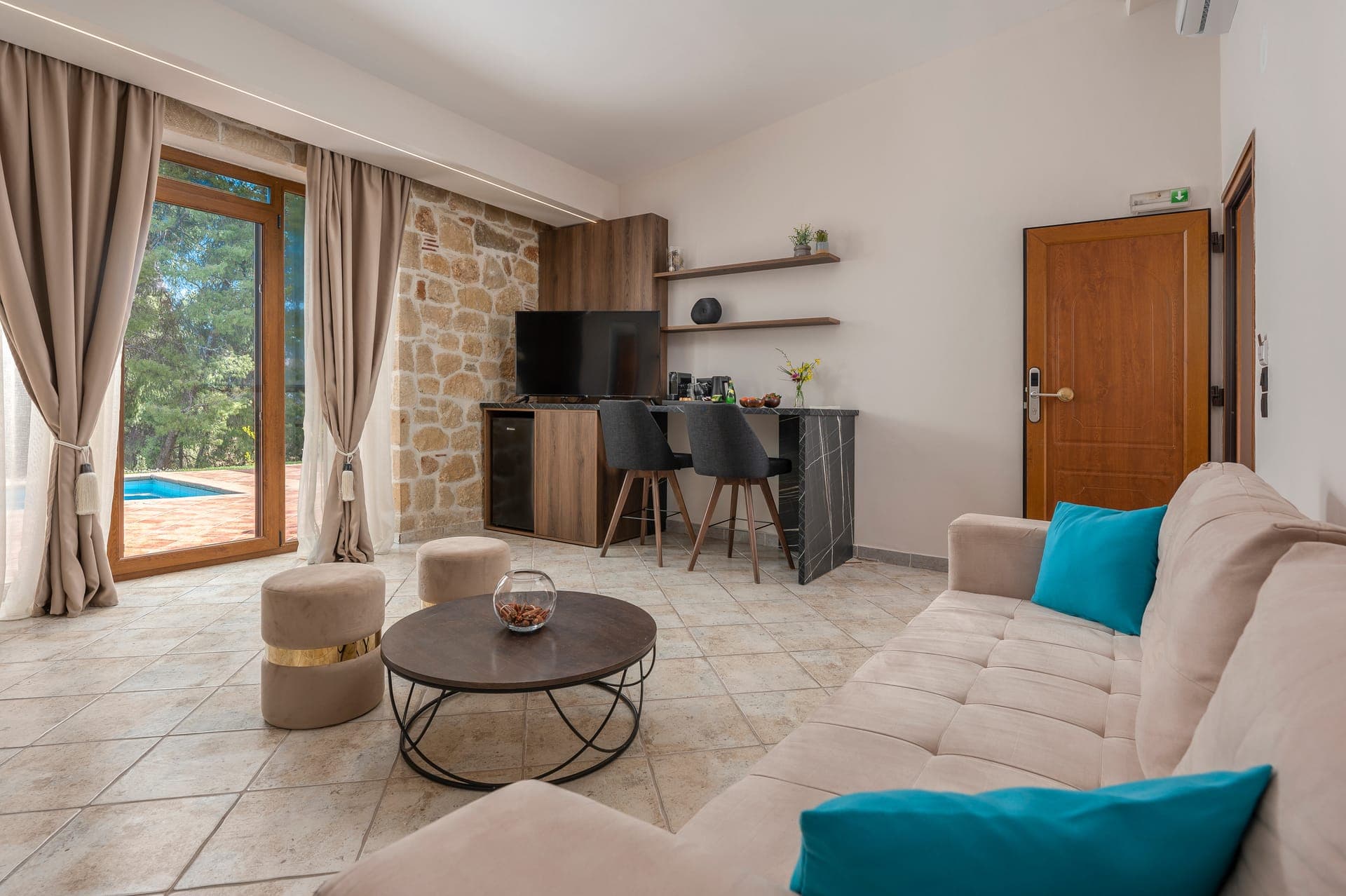 room-types-ALIAPALACE-EXESUI-0.jpg