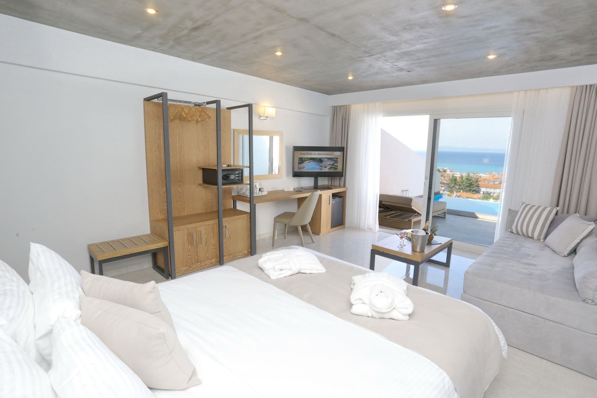room-types-ALIAPALACE-JSPSV-0.jpg