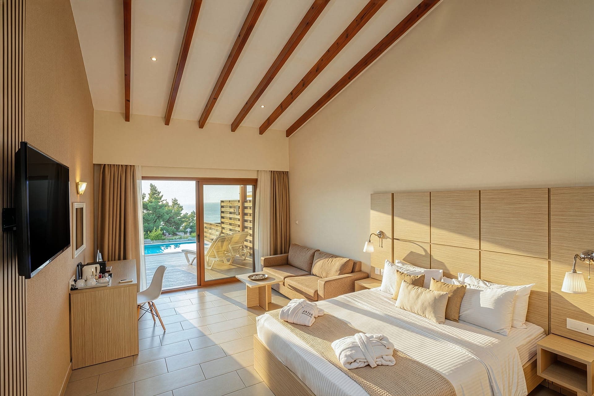 room-types-ALIAPALACE-JSU-0.jpg