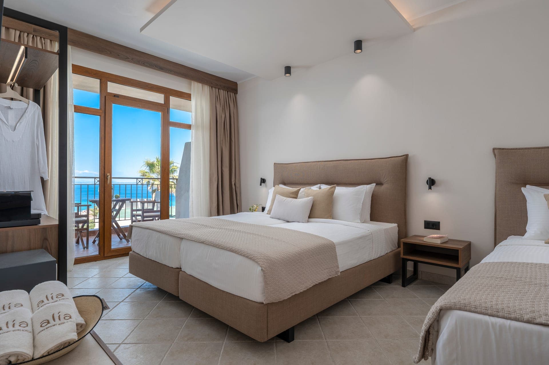 room-types-ALIAPALACE-TRPLSV-0.jpg