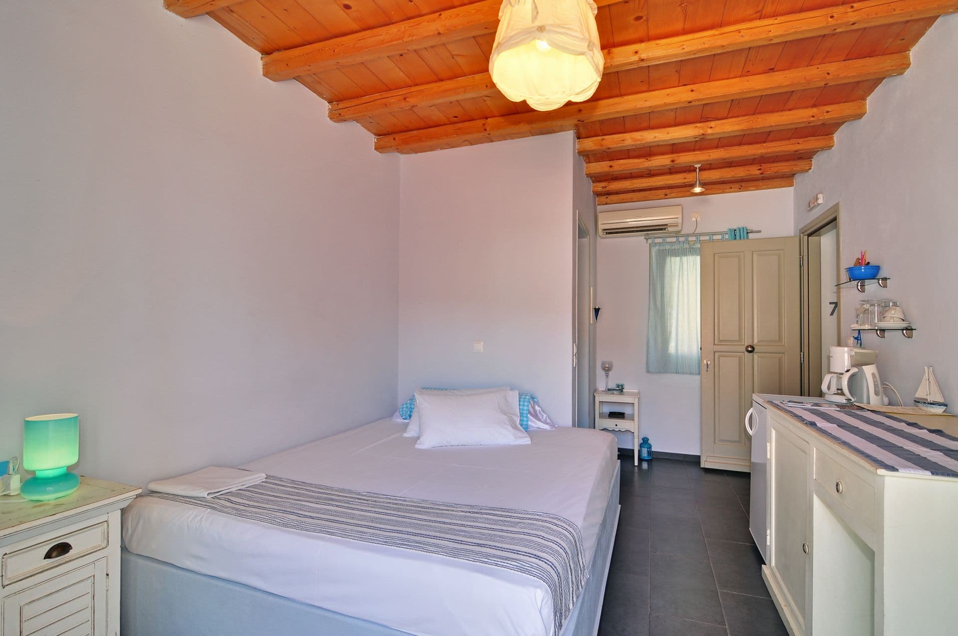 room-types-ALIKTYPO-DOUBLE-0.jpg
