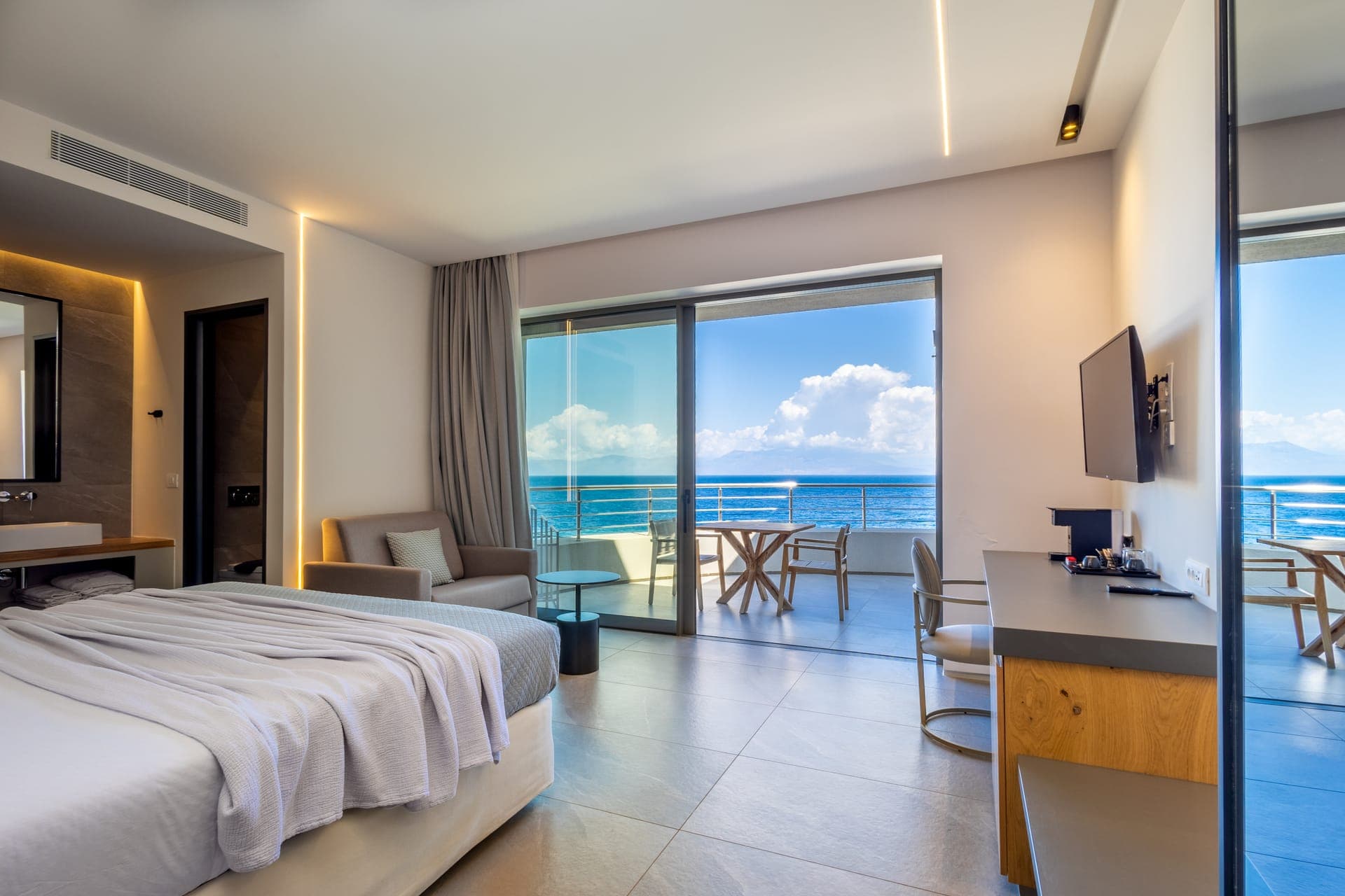 room-types-ALISSEAHTL-JUSSV-0.jpg