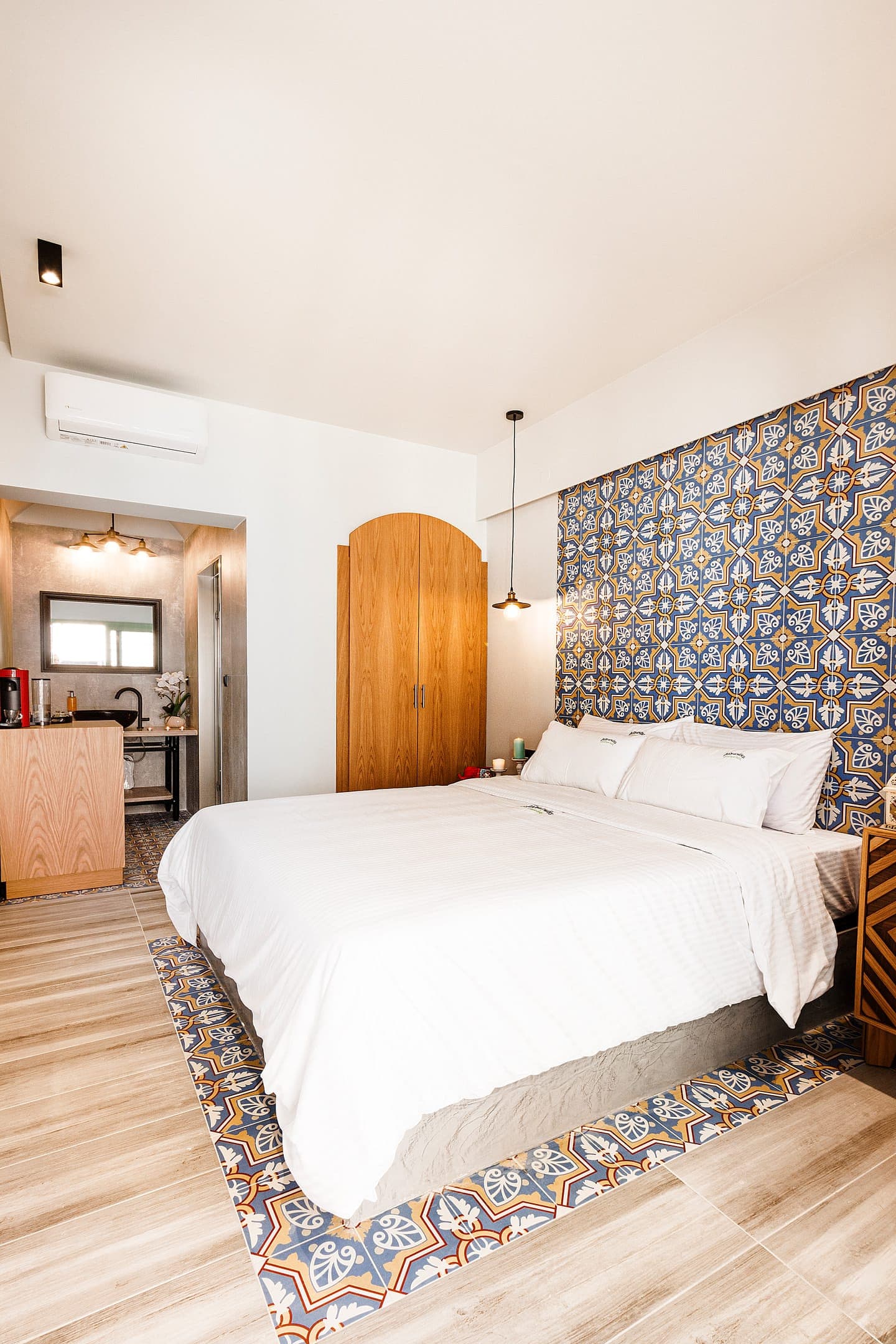 Alkionides Rooms Polychrono - Deluxe Double Room Internal View