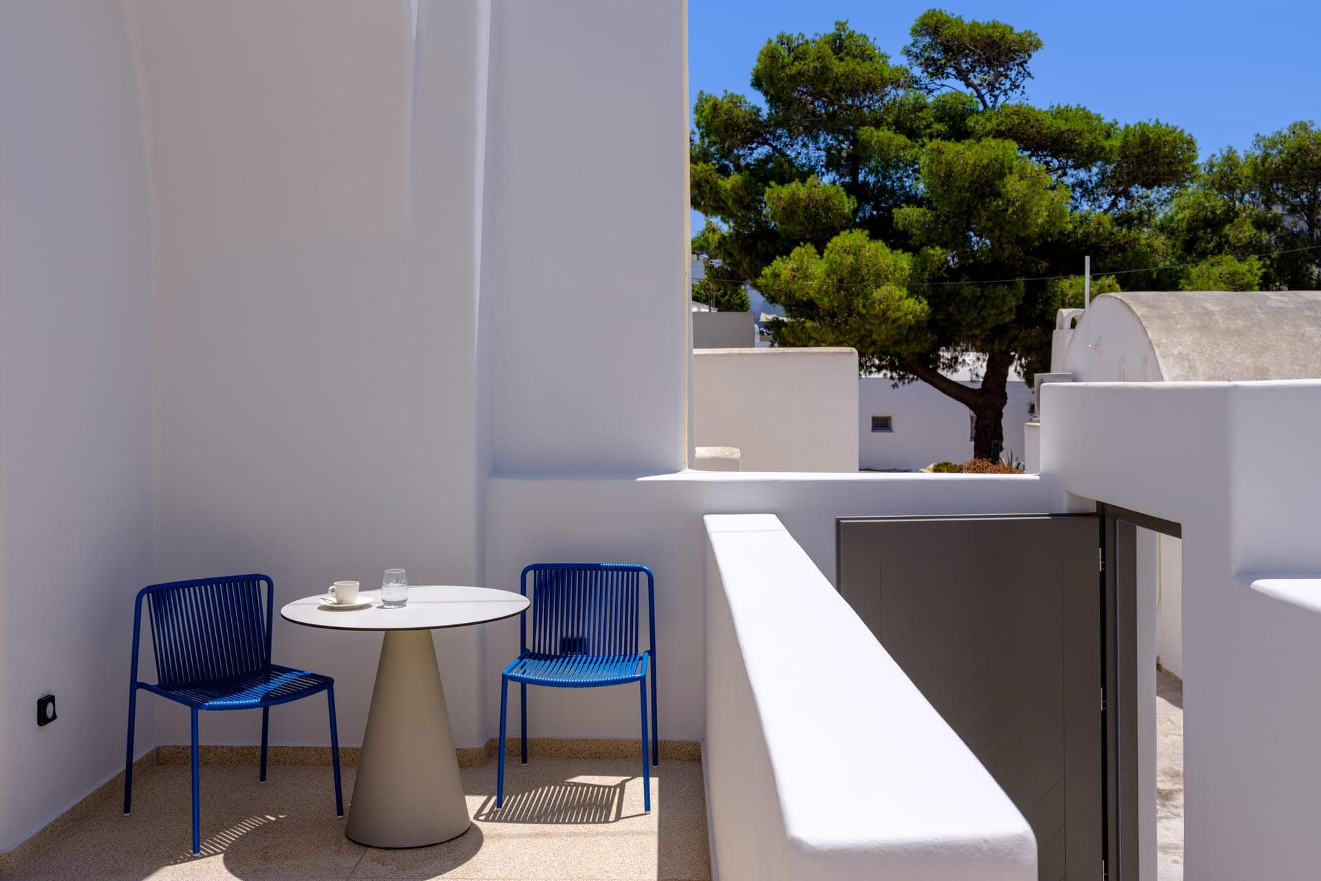 room-types-ALLEYBOUTQ-THOLOS-0.jpg