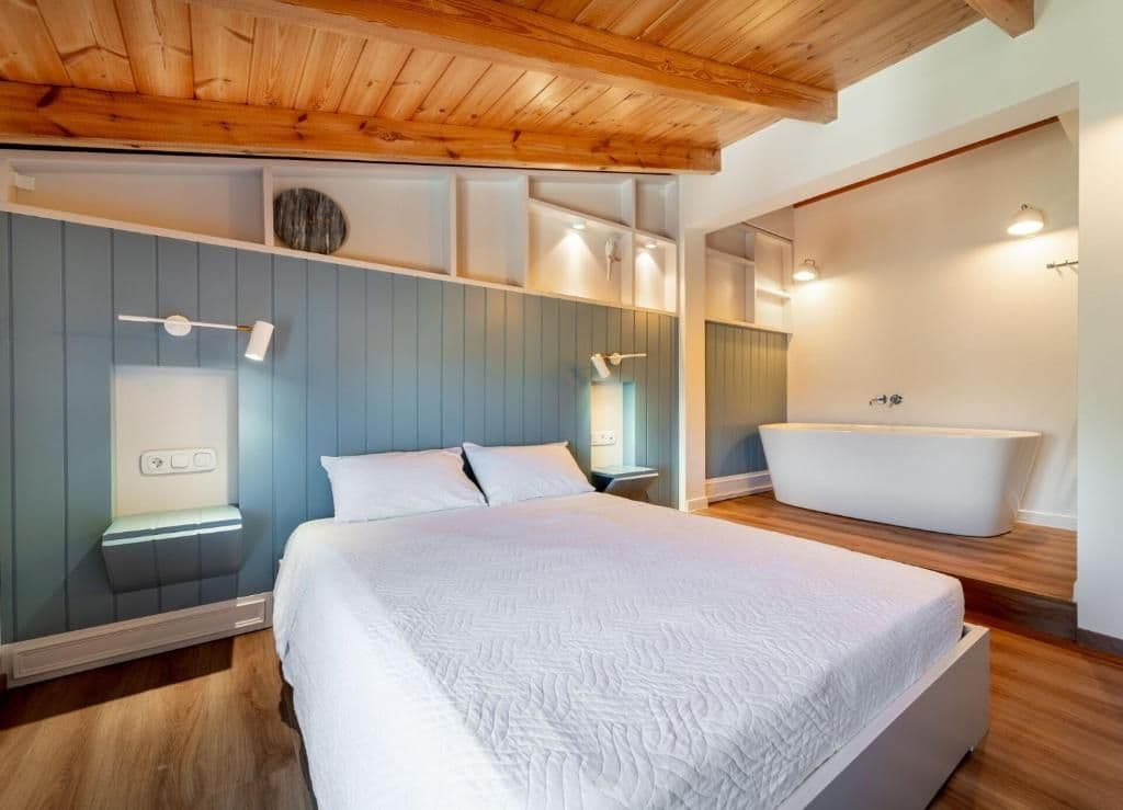 room-types-ALLURE-SUITUB-0.jpg