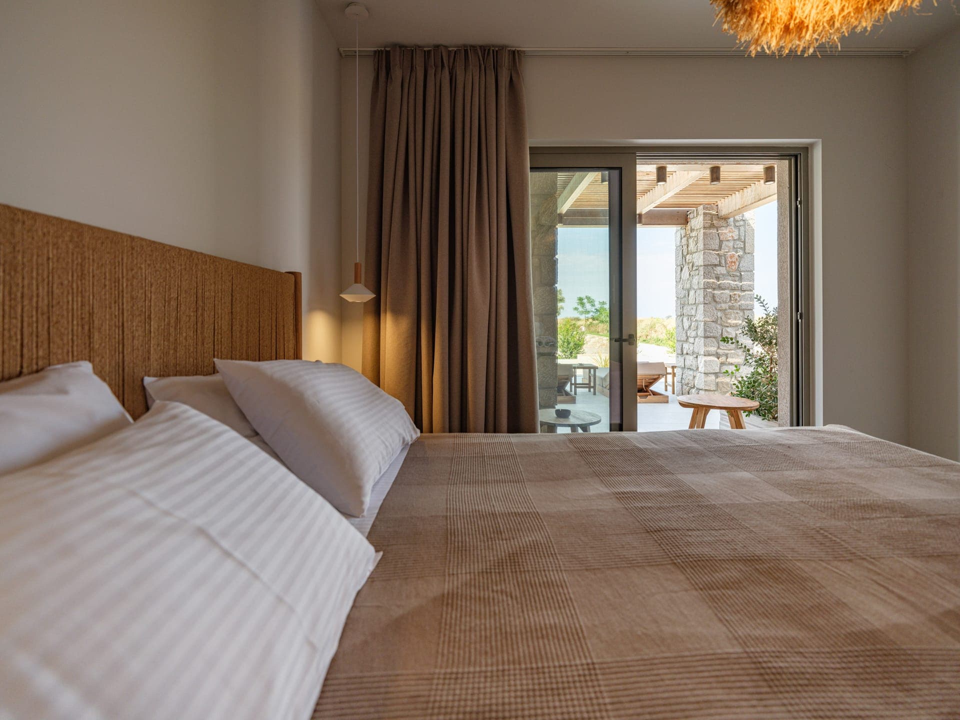 room-types-ALLUREWELL-DLX-0.jpg