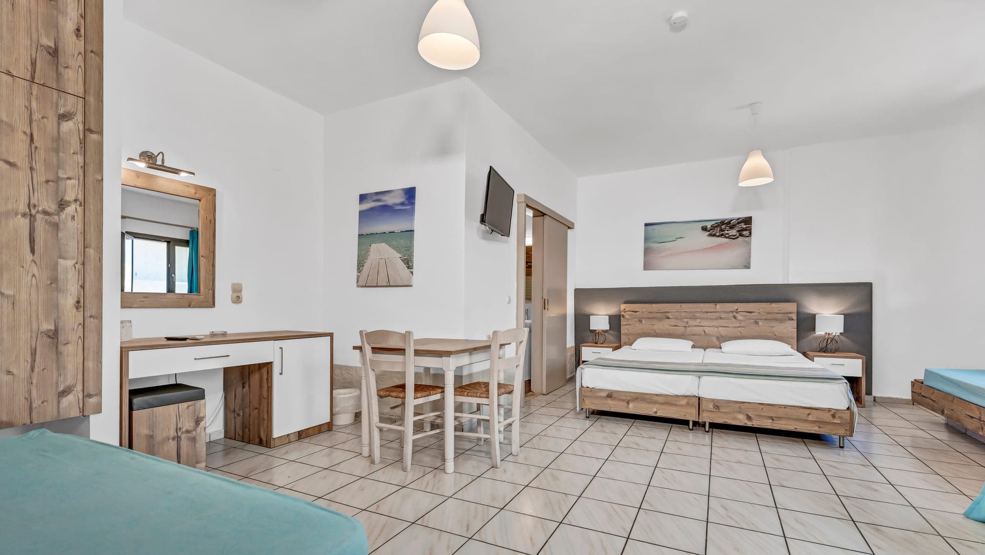 room-types-ALMAREON-SDSSV2-0.jpg