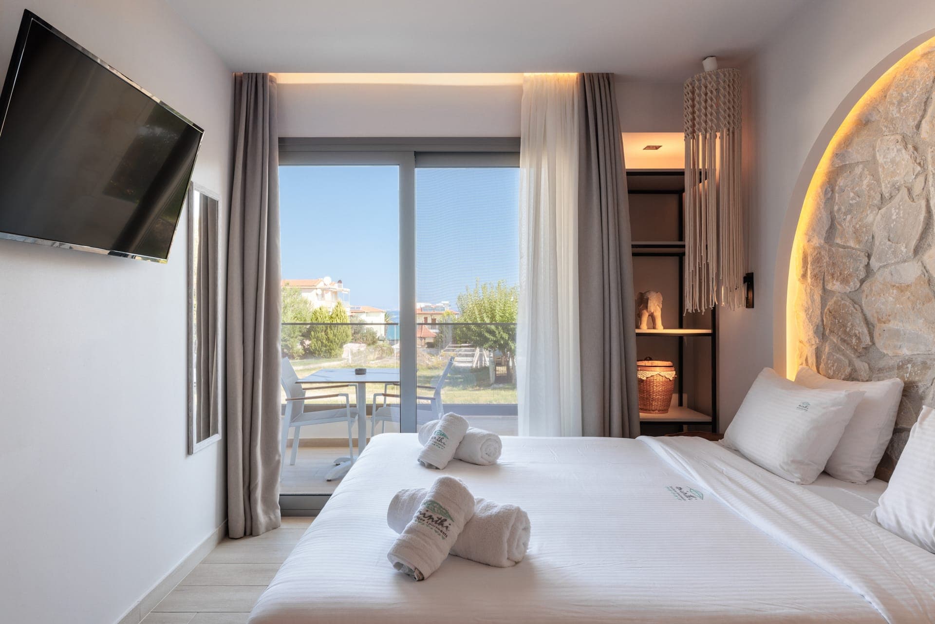 room-types-ALMATHIA-DBLCOM-0.jpg