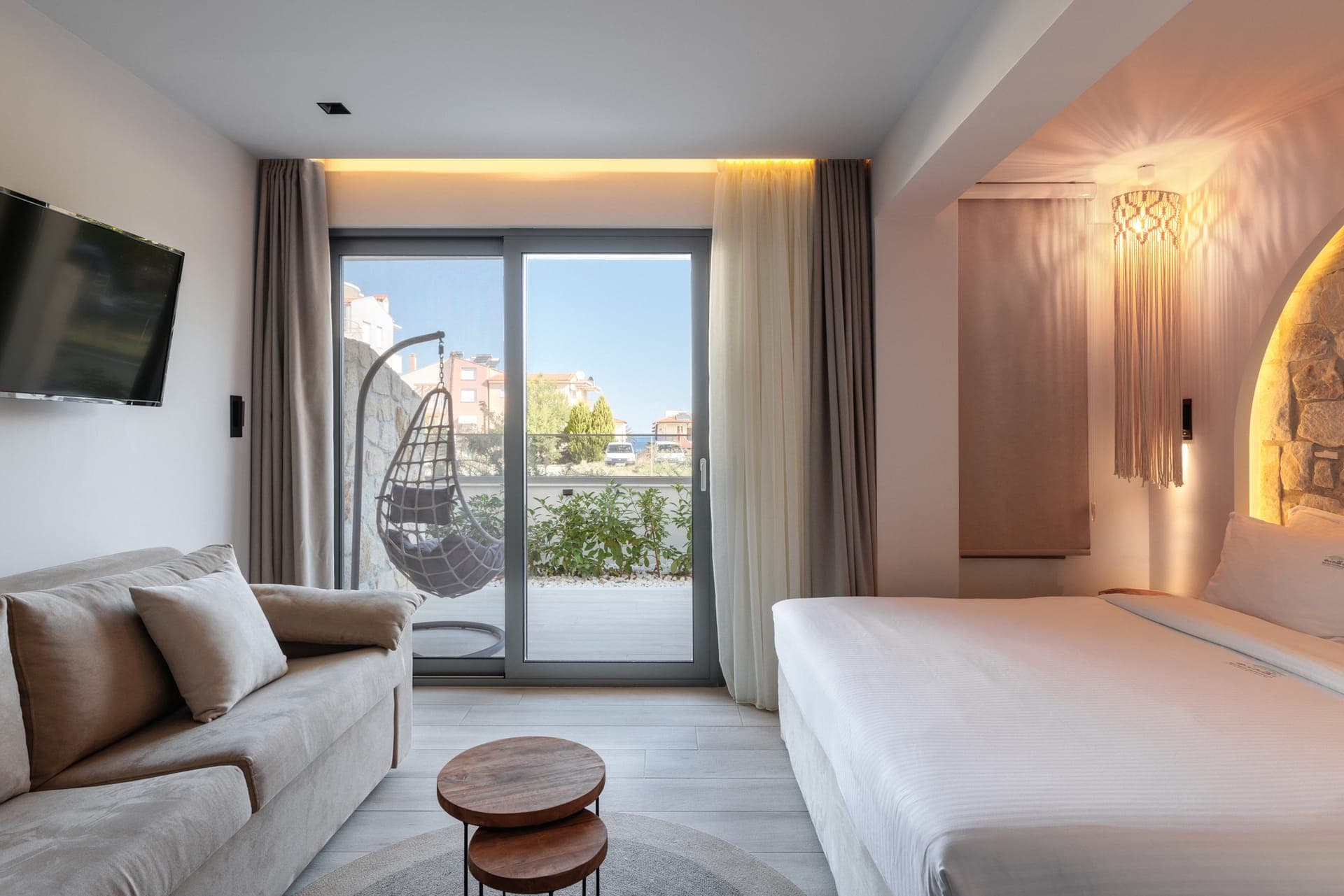 room-types-ALMATHIA-PREM-0.jpg