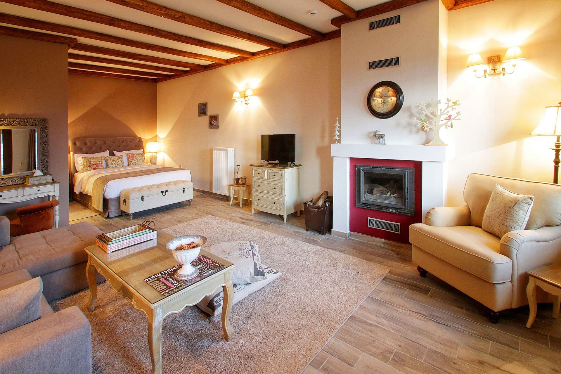 room-types-ALMONDHS-SUITE-0.jpg