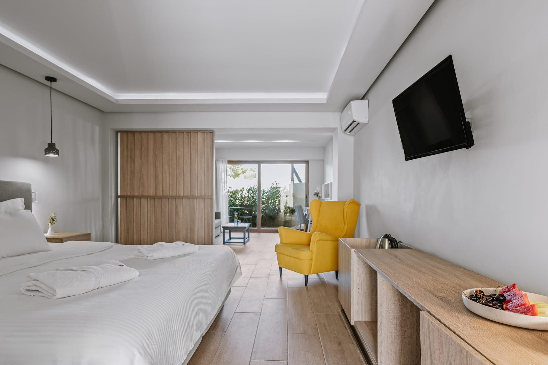 room-types-ALMYRAHOT-DS-0.jpg