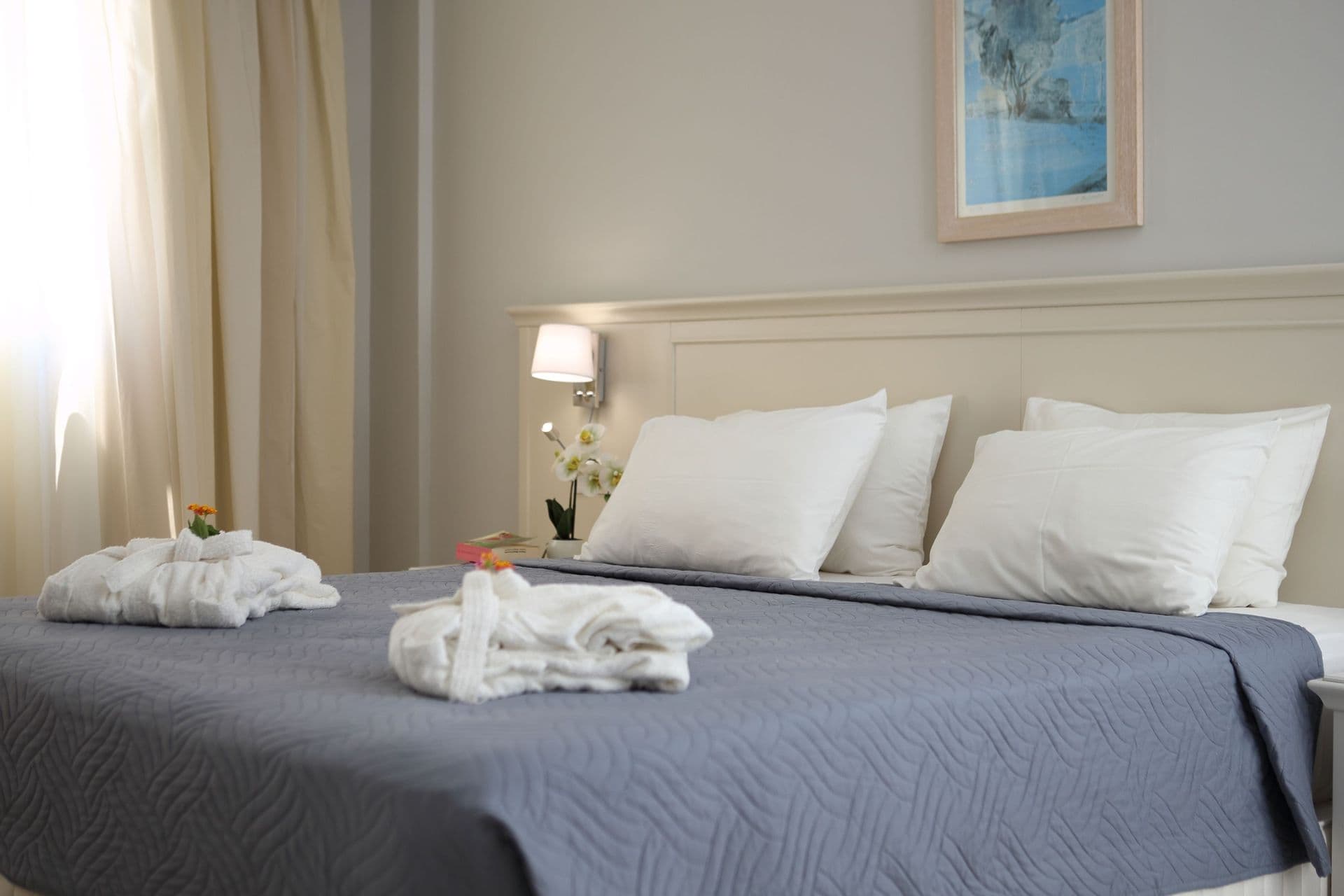 room-types-ALMYRAHOT-FAMBNG-0.jpg