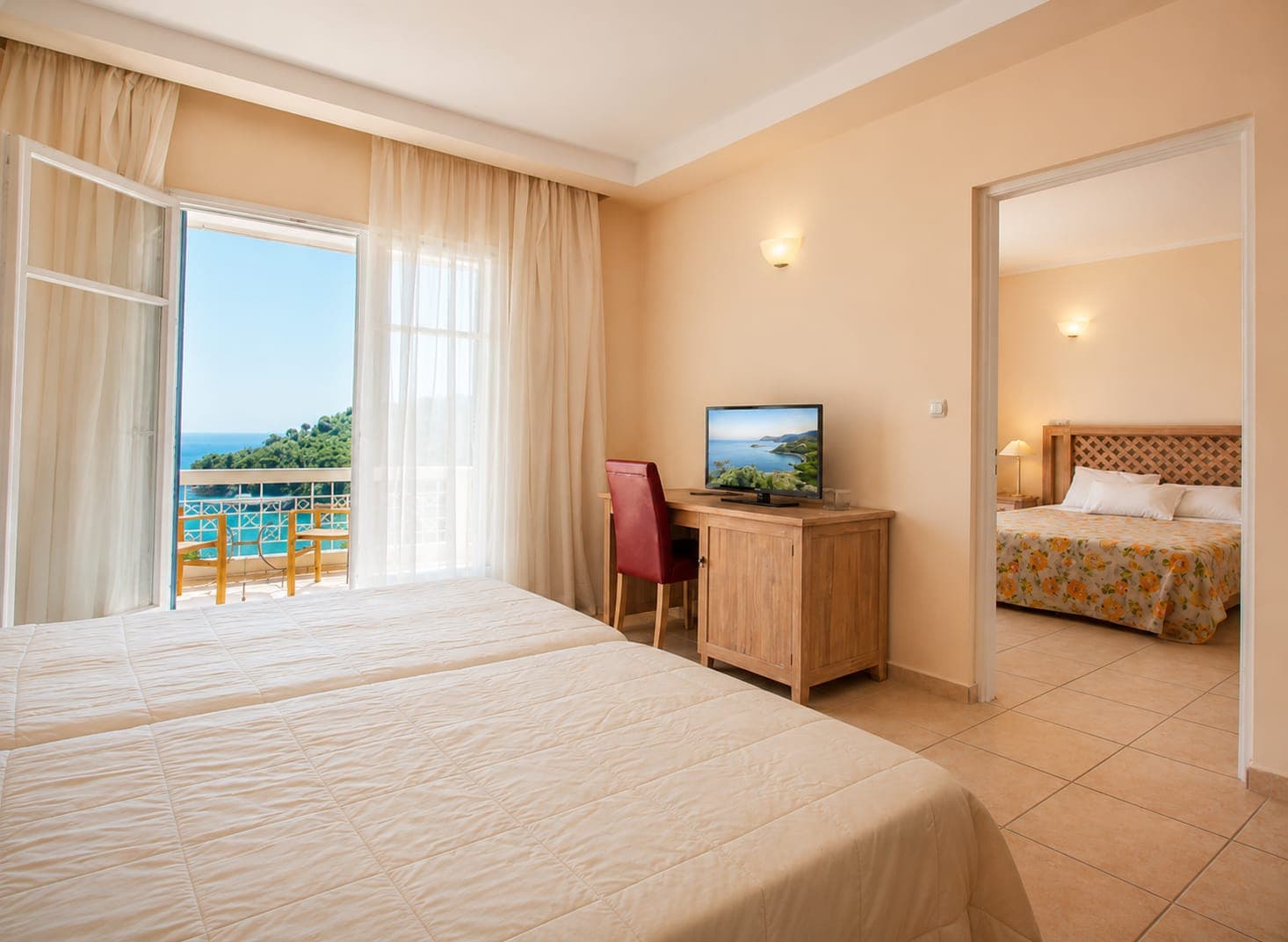 room-types-ALONISSOSB-FAMB-0.jpg