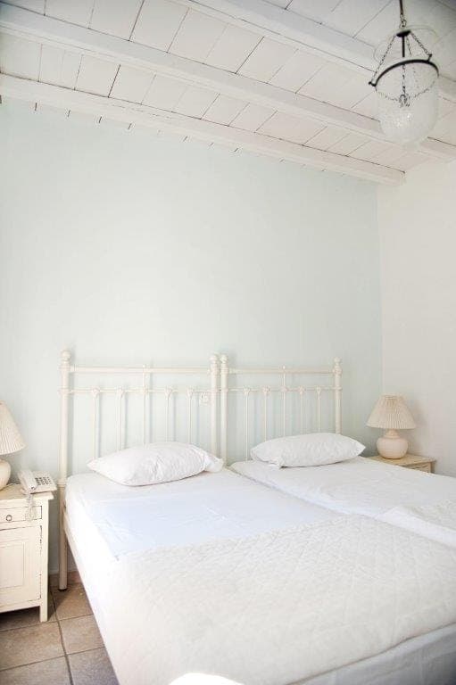 room-types-ALTANA-MW224-0.jpg