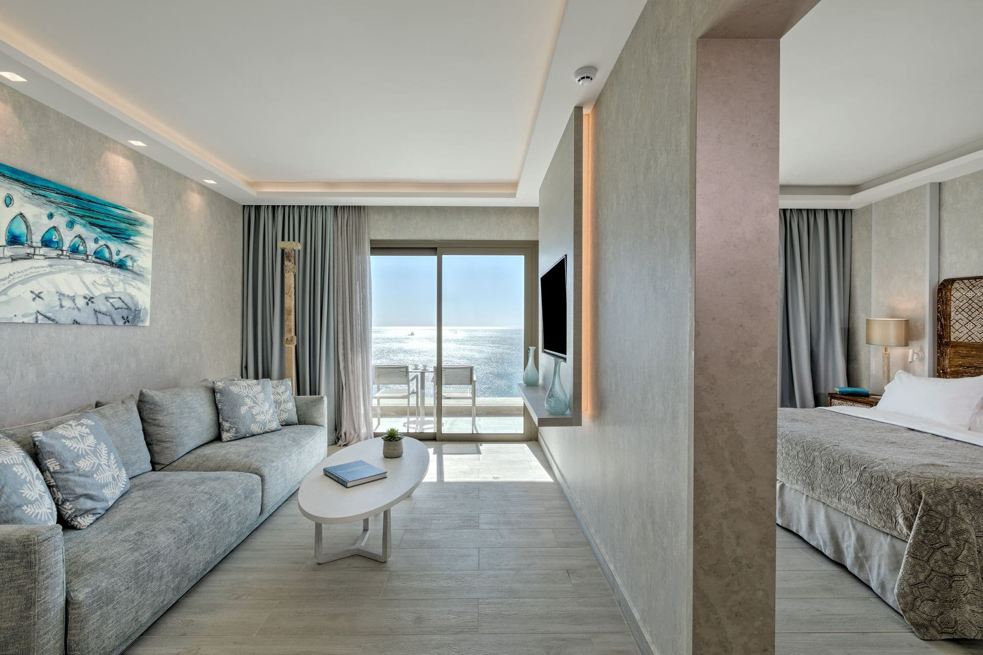 room-types-AMADA-EXECSV-0.jpg