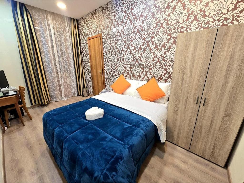 room-types-AMADEUS-SGL-0.jpg