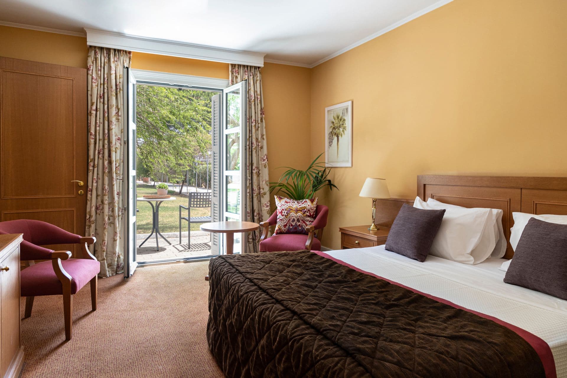 room-types-AMALIANAU-CLSC-0.jpg