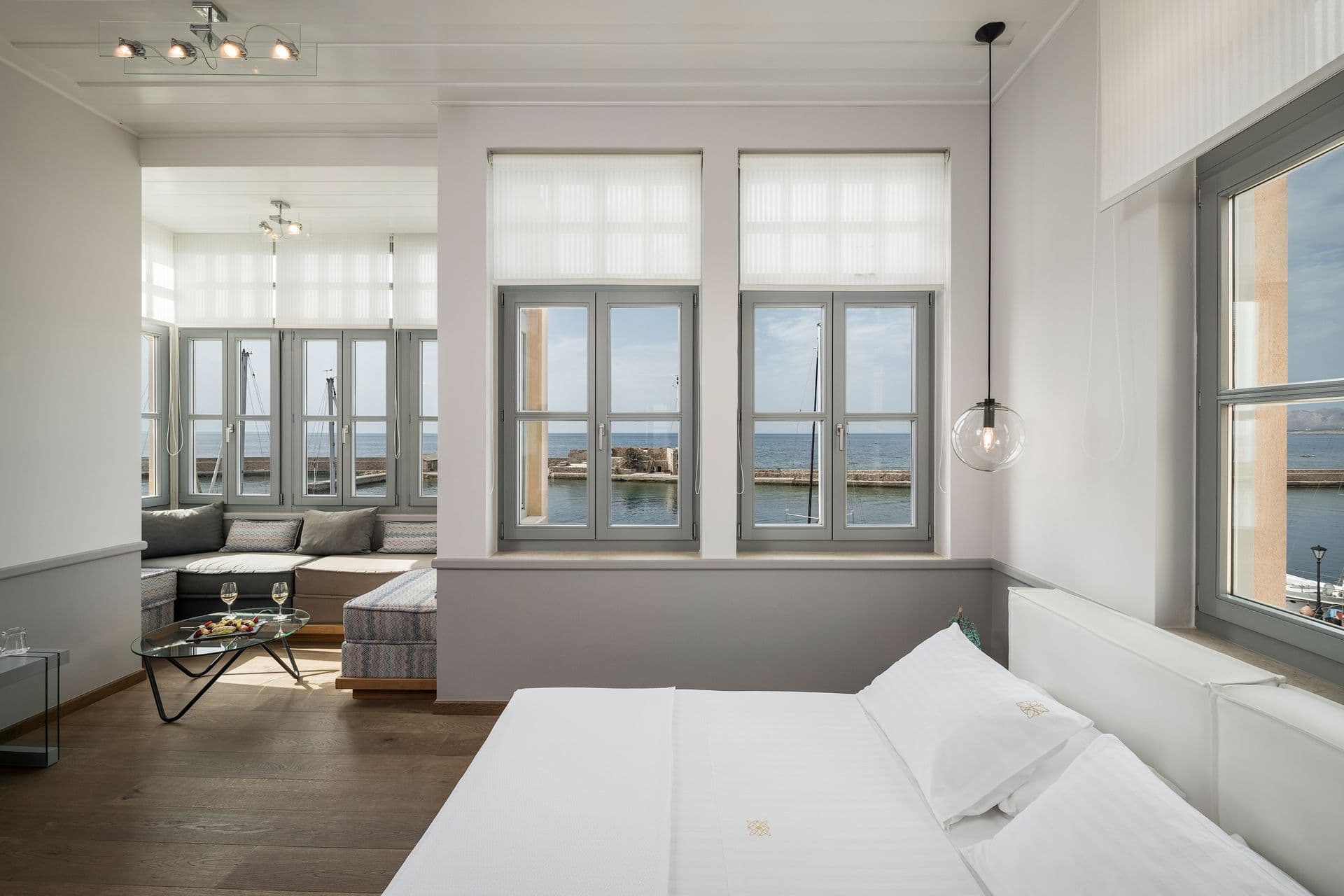room-types-AMBRESCHQ-GLASS-0.jpg