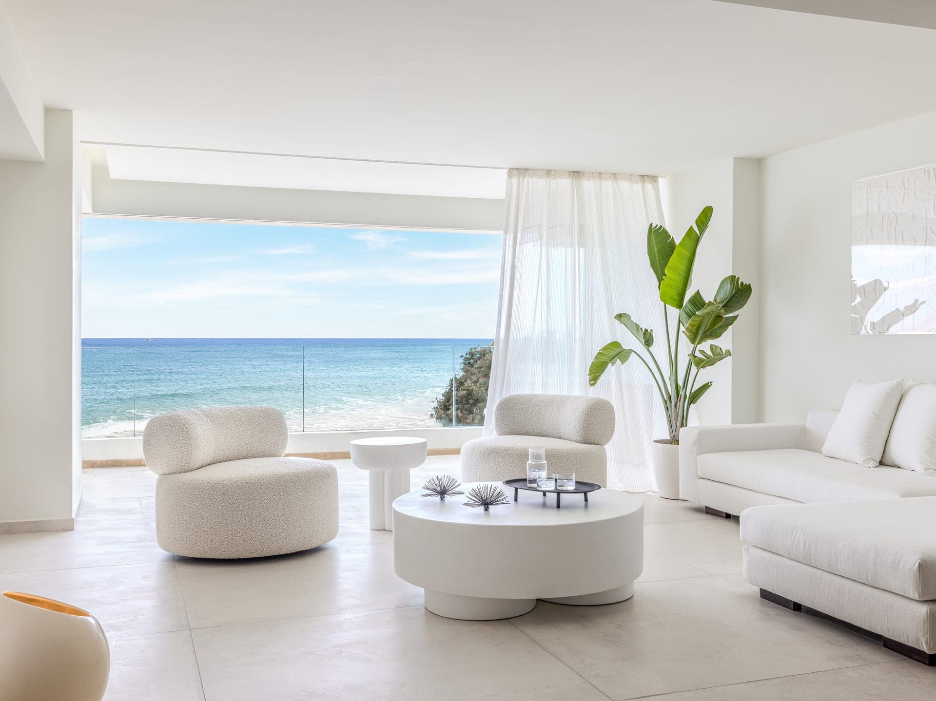room-types-AMIRANDES-UXS1-0.jpg