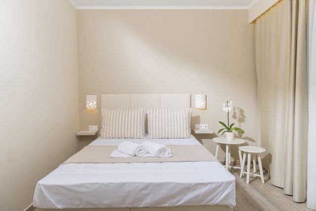 Ammos Beach Studios & Suites - Deluxe Suite Olympus View