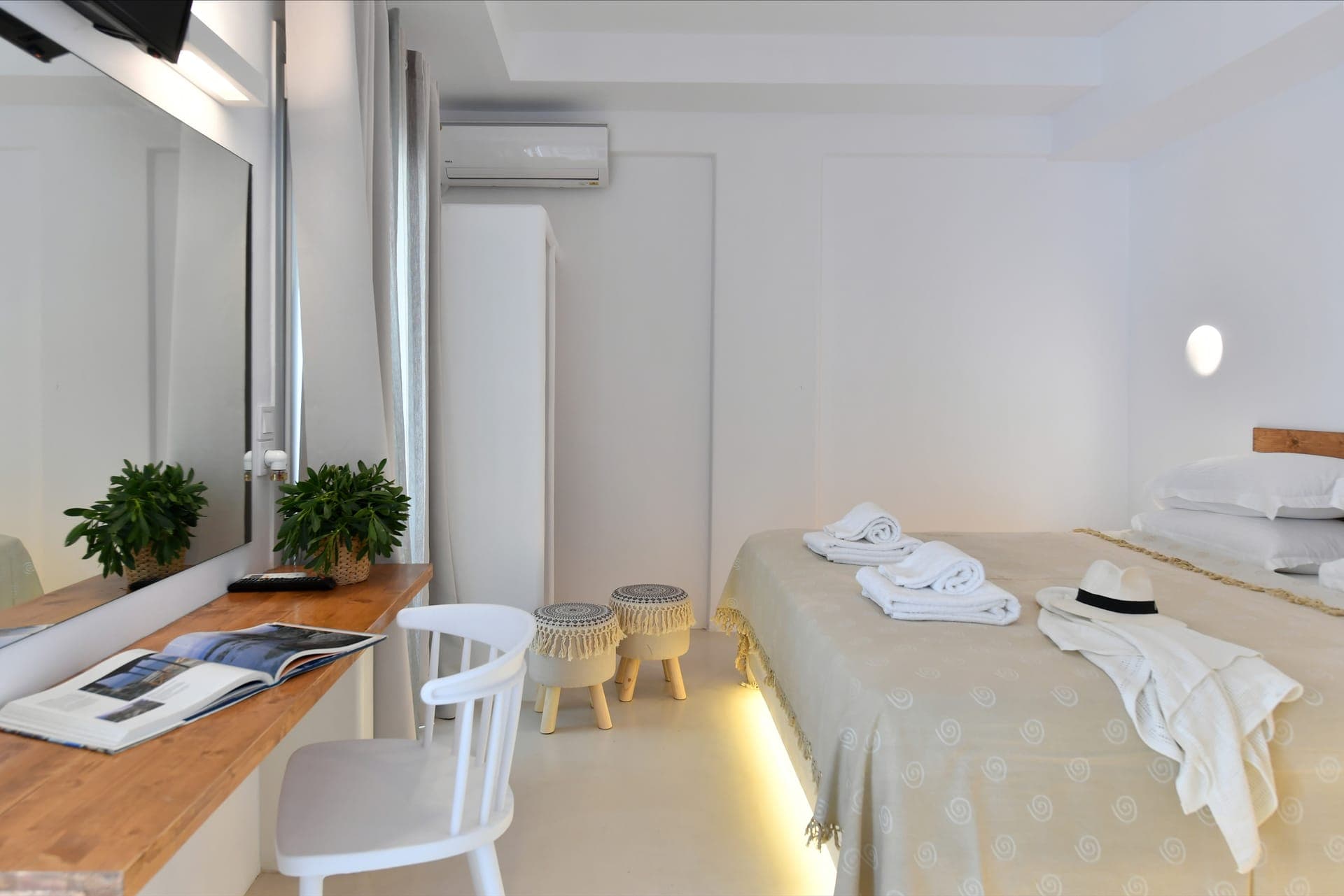 room-types-AMMOSPAROS-DLXDGV-0.jpg