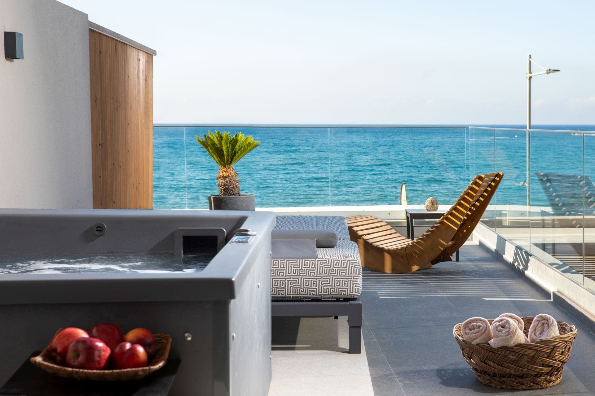 room-types-AMMOSUITES-SUPSFJ-0.jpg
