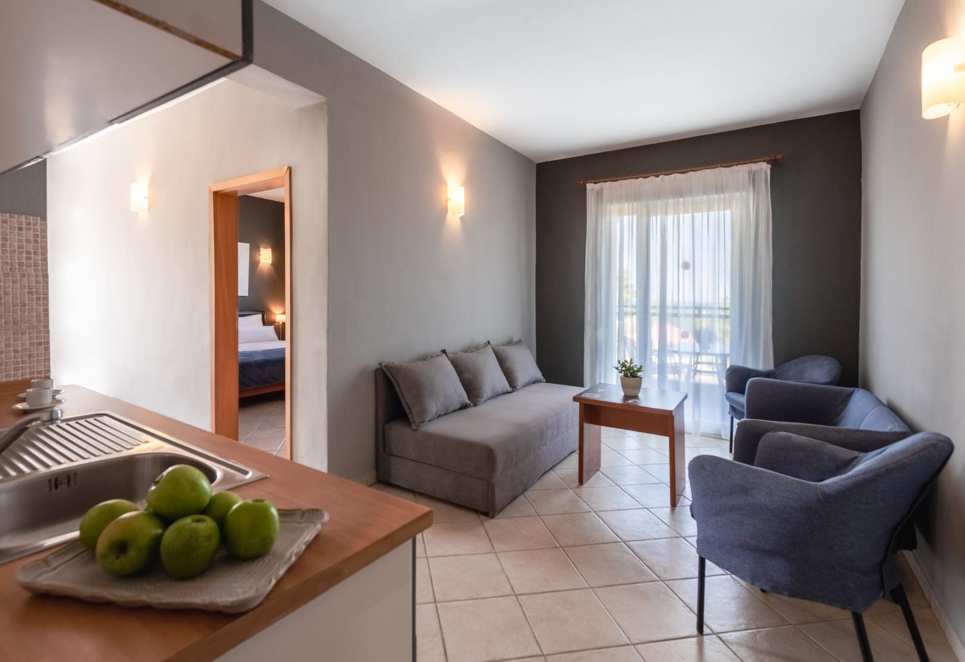 room-types-AMPELIAHTL-2BAPAR-0.jpg