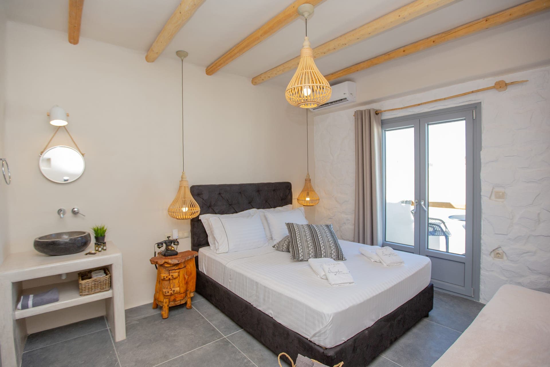 room-types-AMPELOSRES-DXTR-0.jpg
