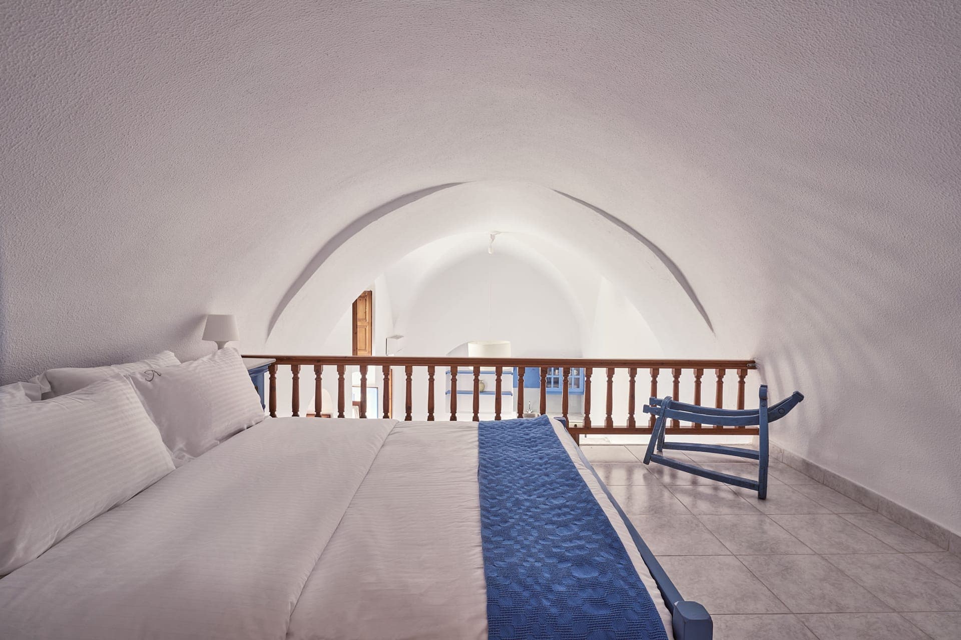 room-types-AMPHITHEAT-POLIMN-0.jpg