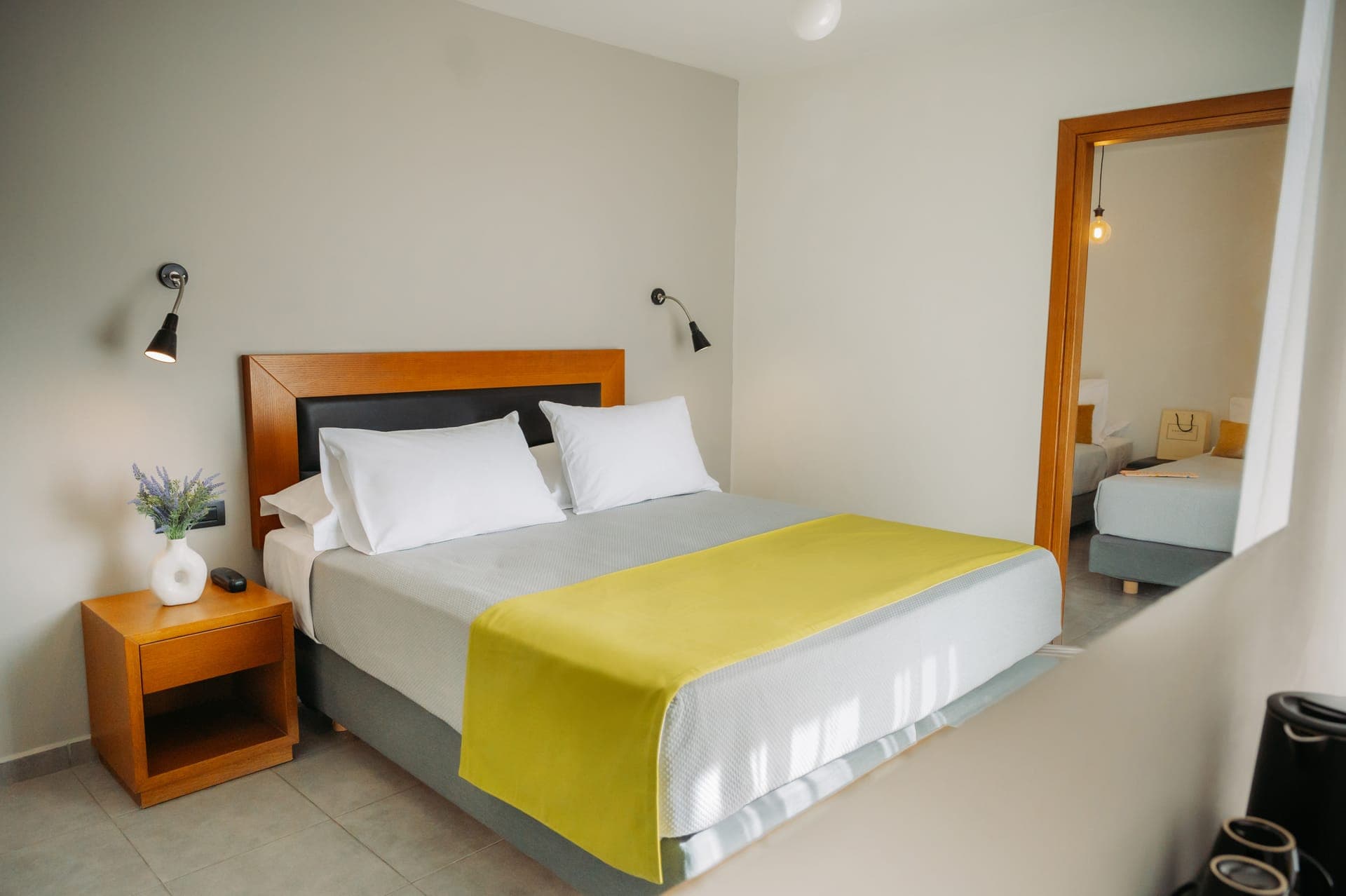 room-types-AMPHRHOD-QUAD-0.jpg