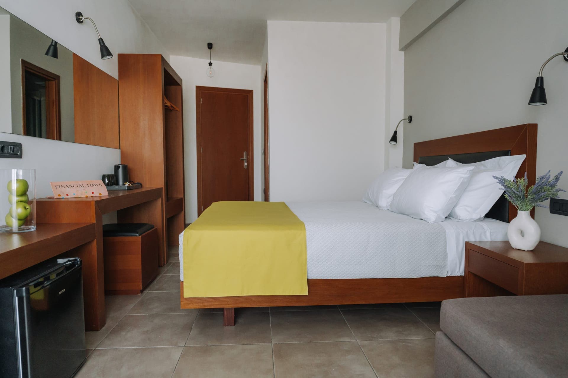 room-types-AMPHRHOD-TRIPLE-0.jpg