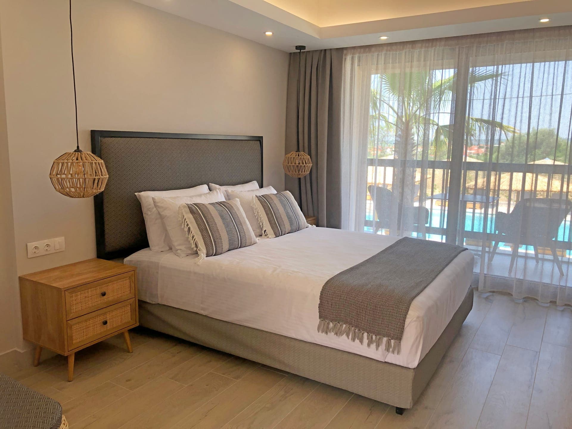 room-types-ANASSAHALK-DELPV-0.jpg