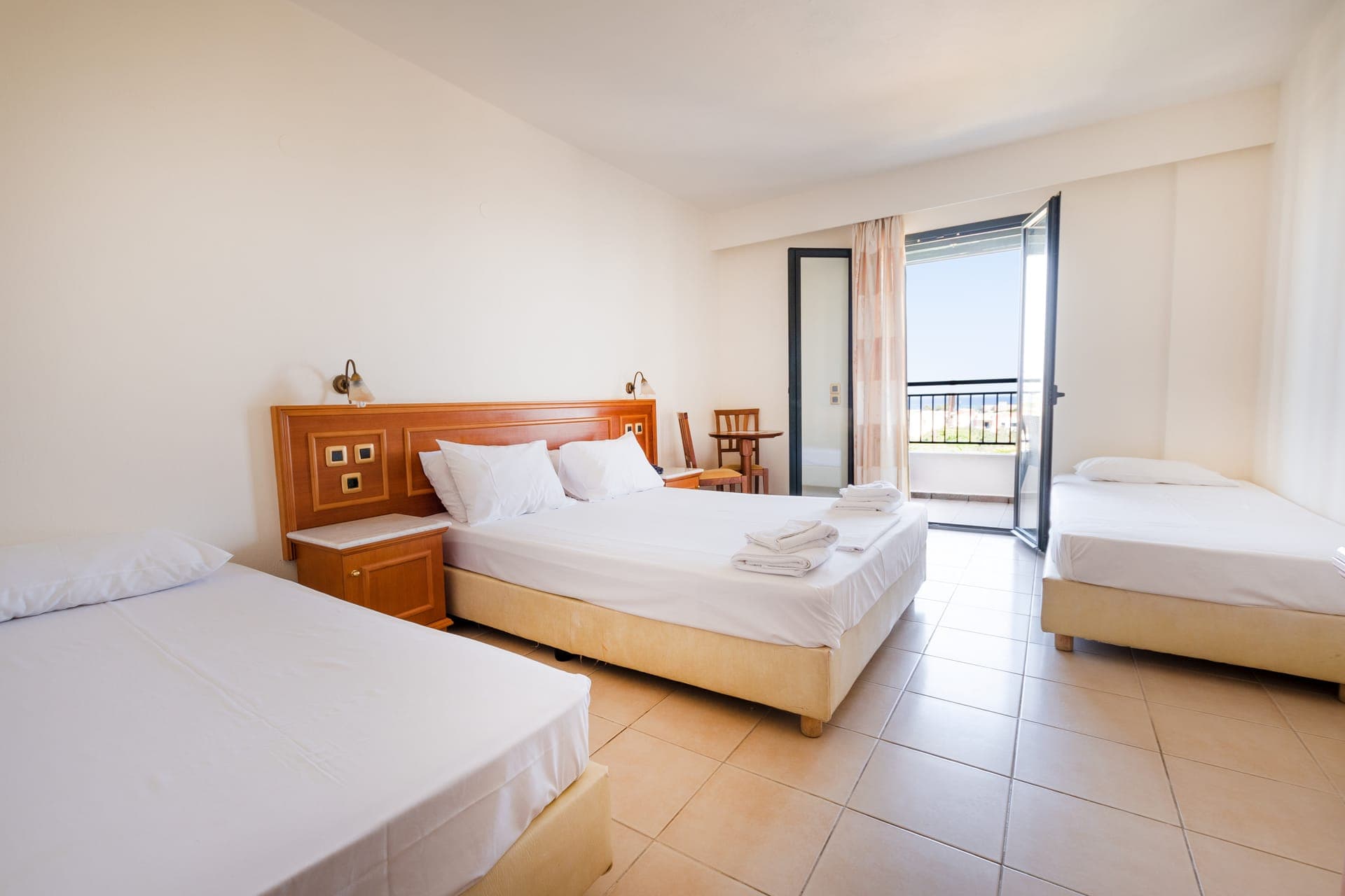 room-types-ANASTASCRE-FAMRM-0.jpg