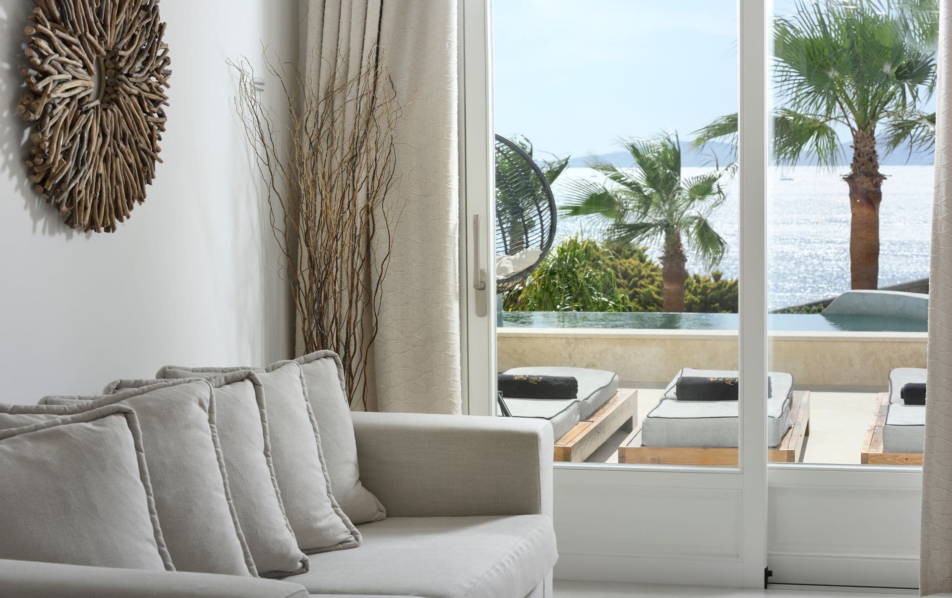 room-types-ANAXRESORT-2BEDPP-0.jpg