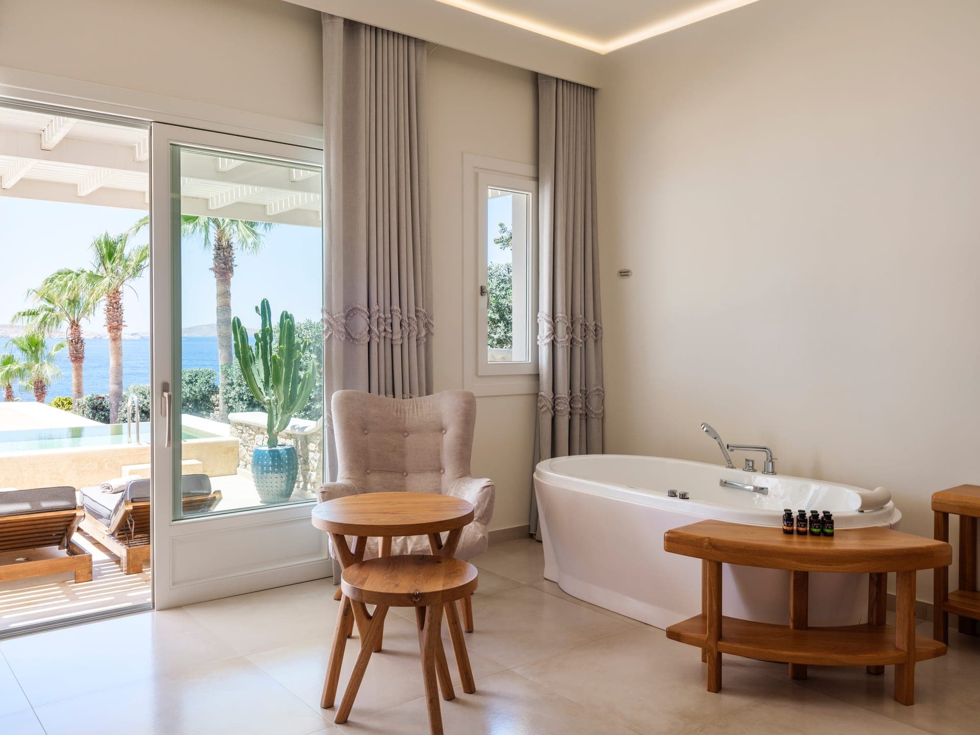 room-types-ANAXRESORT-LUX-0.jpg