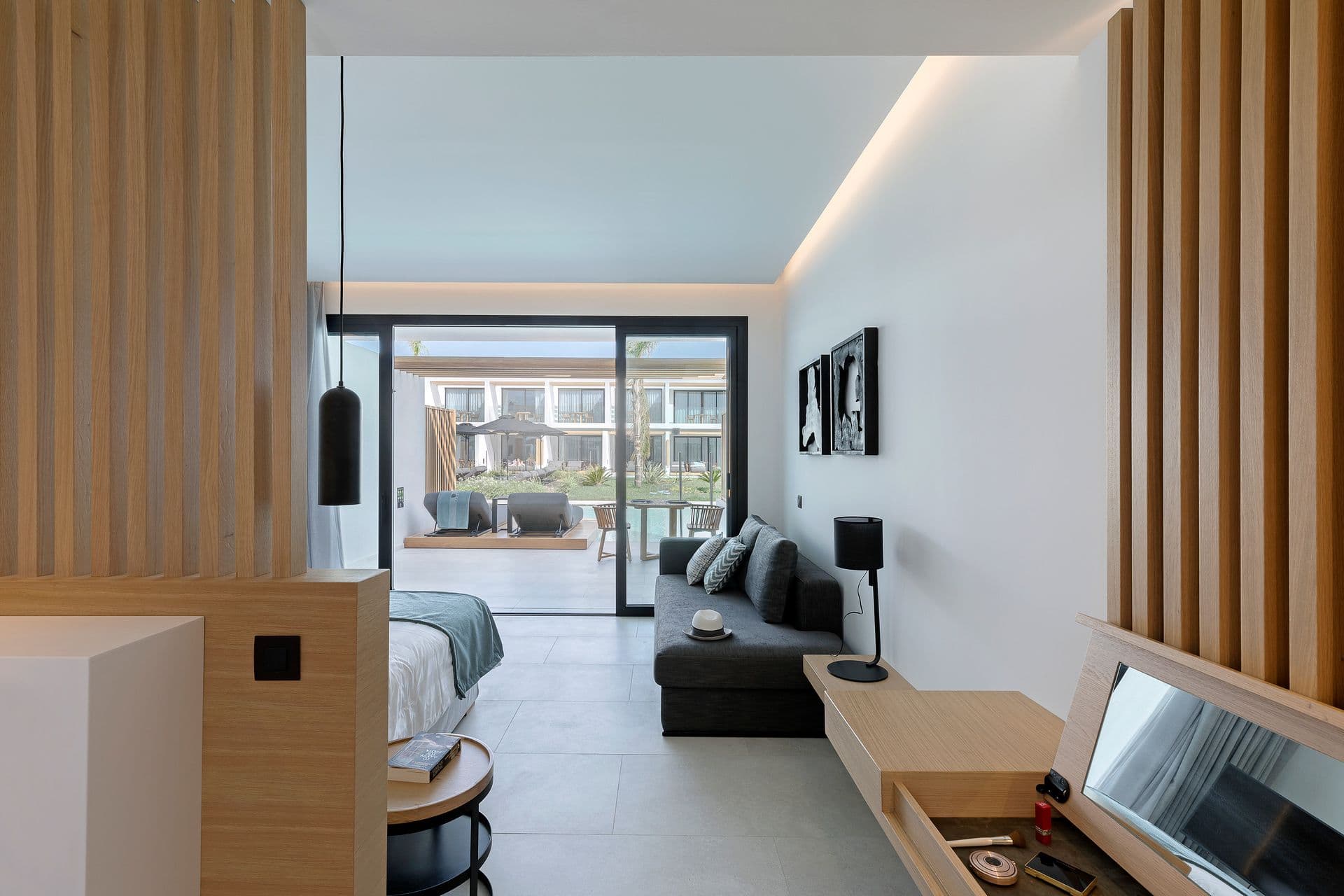 room-types-ANDRLAGOON-SUPSWI-0.jpg