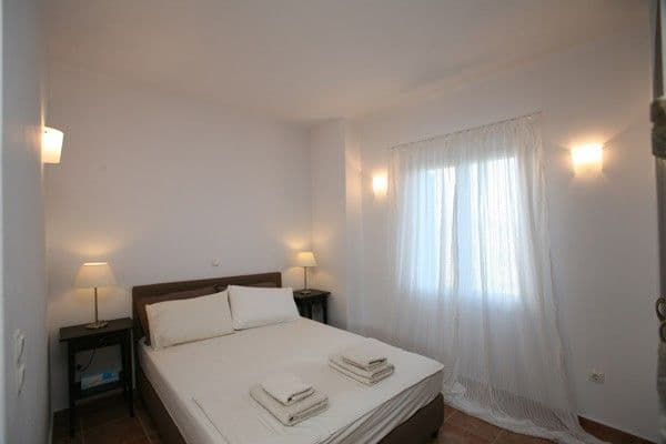 room-types-ANDROS-OneBed-0.jpg