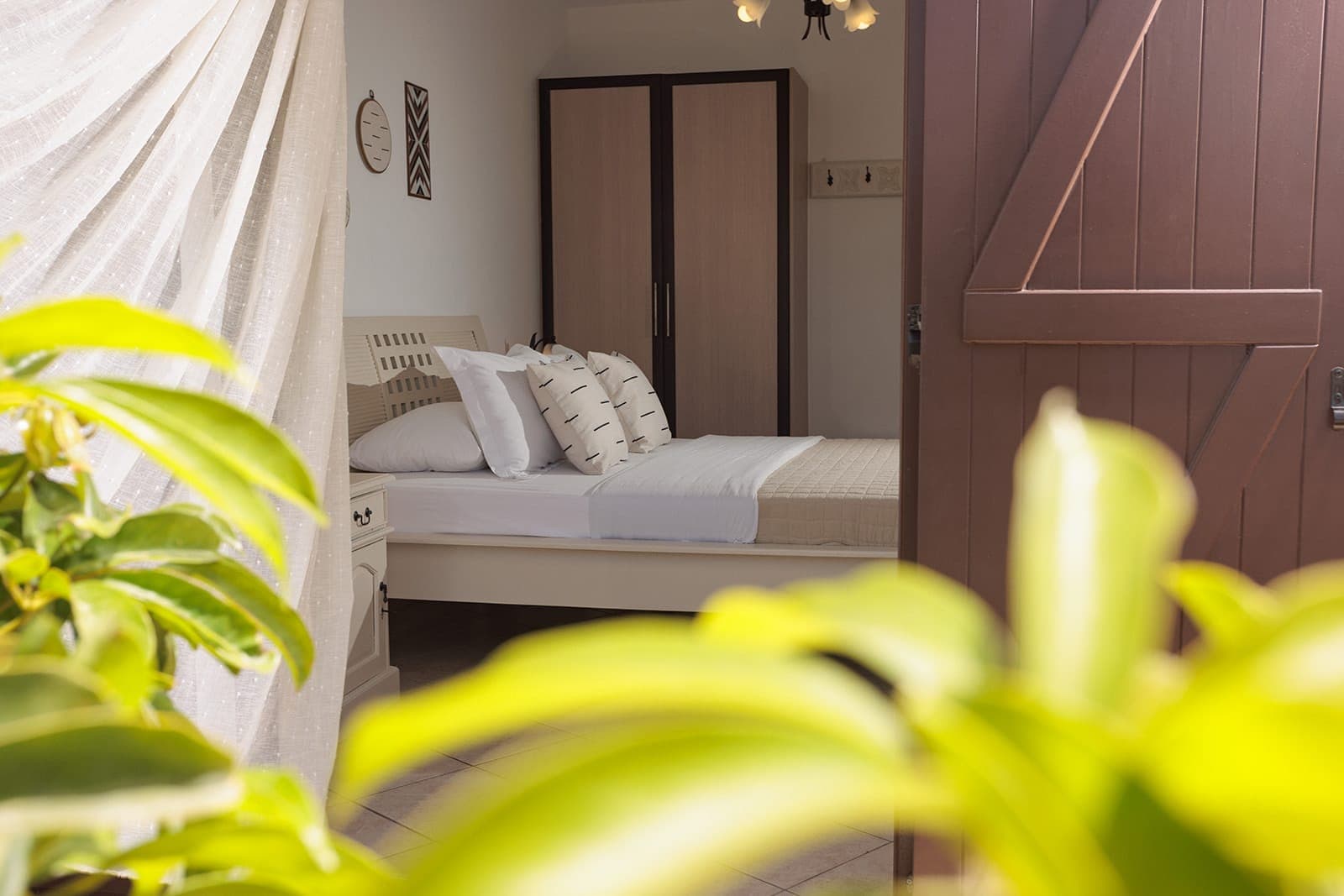 room-types-ANEMOMNAXO-SUPERI-0.jpg