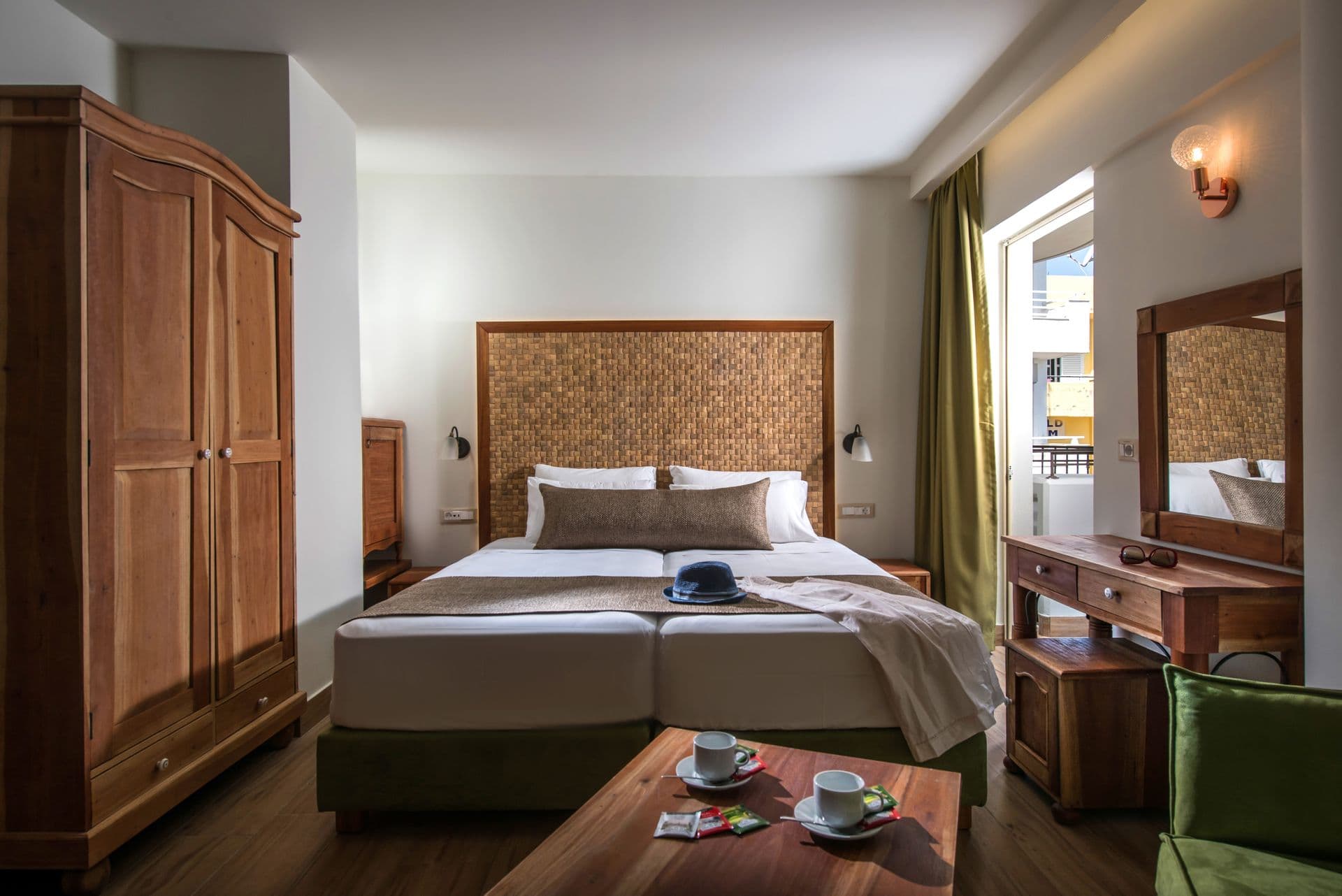 room-types-ANESISBLUE-SUPSUI-0.jpg
