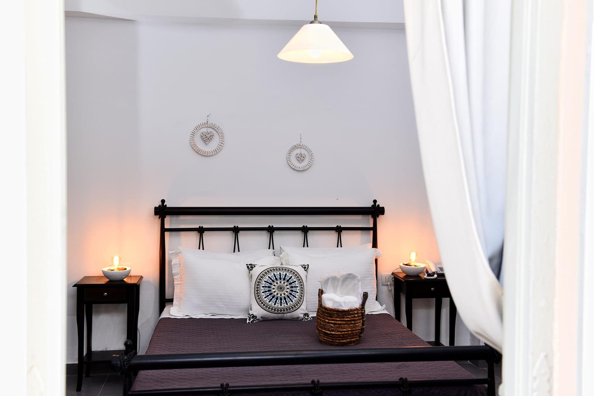 room-types-ANGELICA-DLX-0.jpg