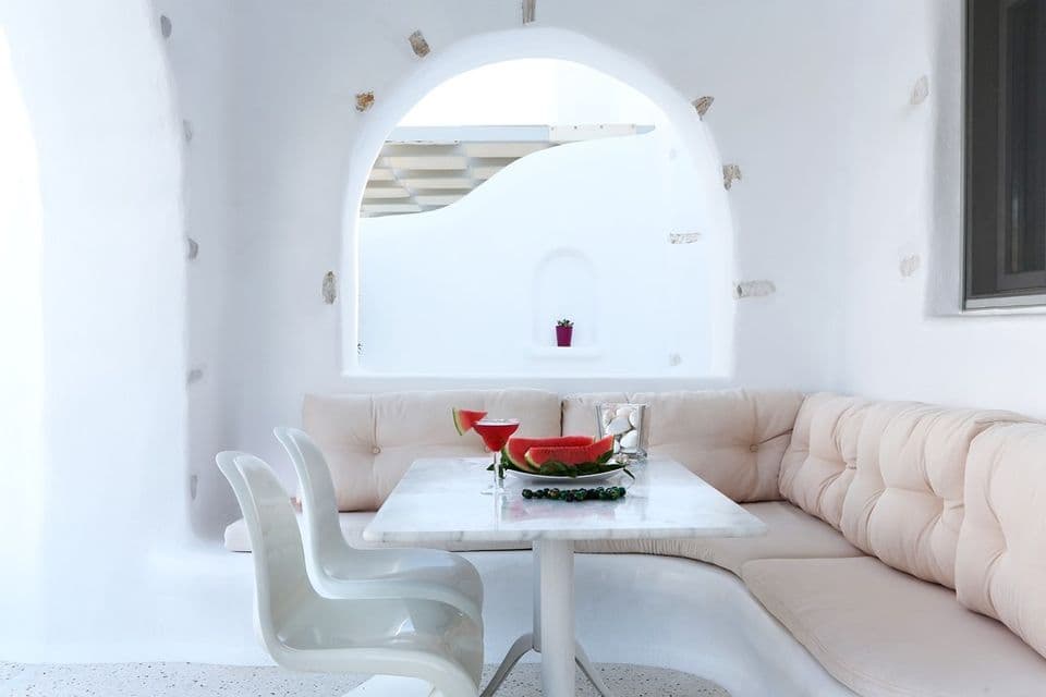 room-types-ANGELSV-SUPSV-0.jpg