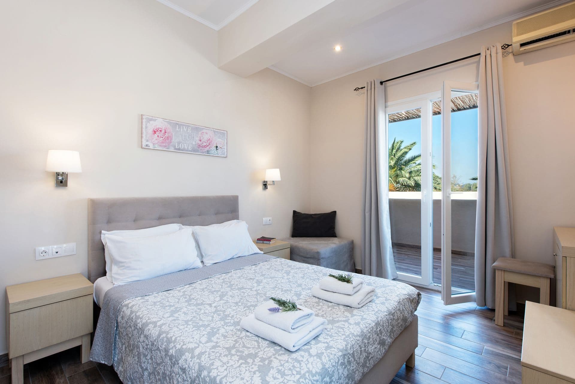 room-types-ANITAHOTEL-DBLR-0.jpg