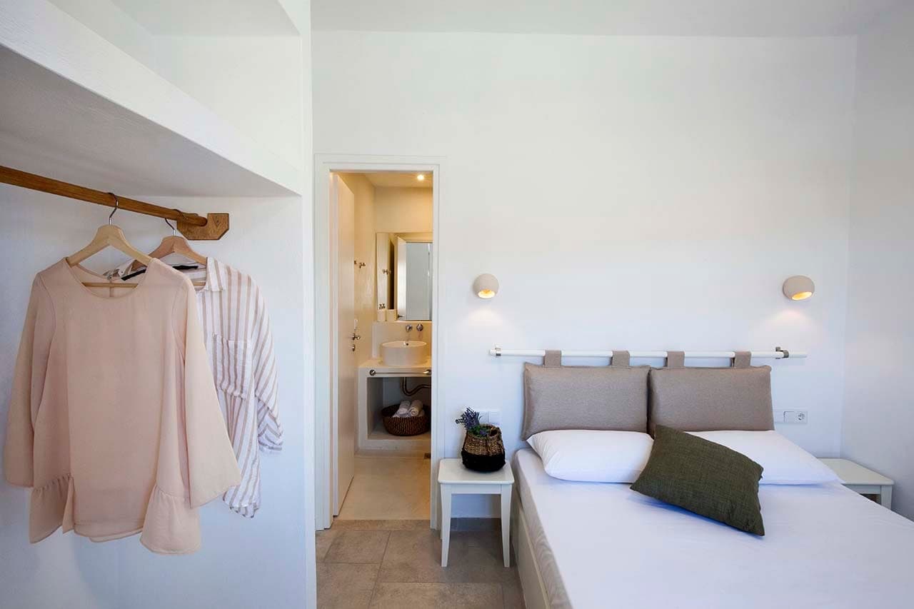 room-types-ANTAMOMA-STDDBL-0.jpg
