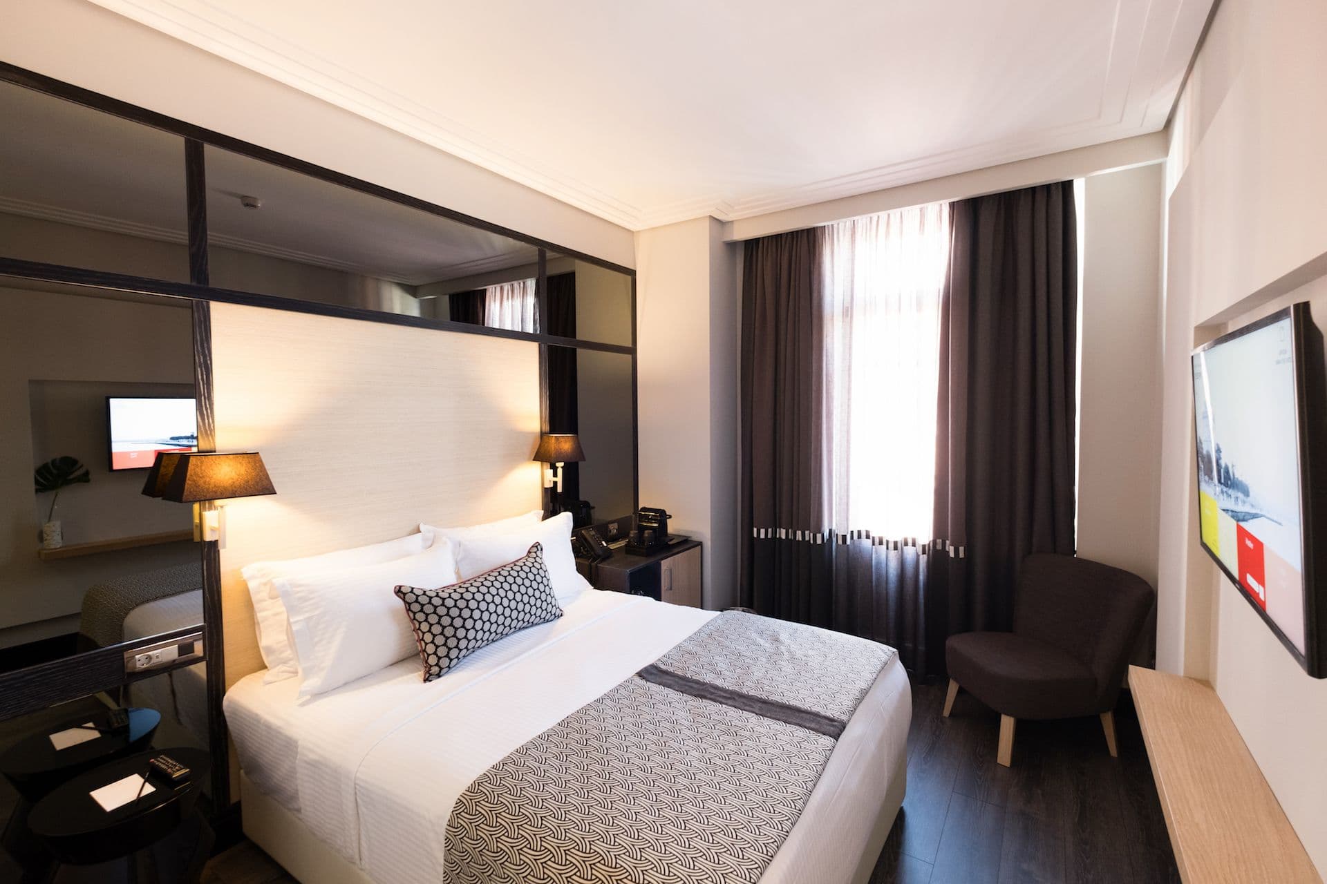 room-types-ANTIGINTH-COMFR-0.jpg