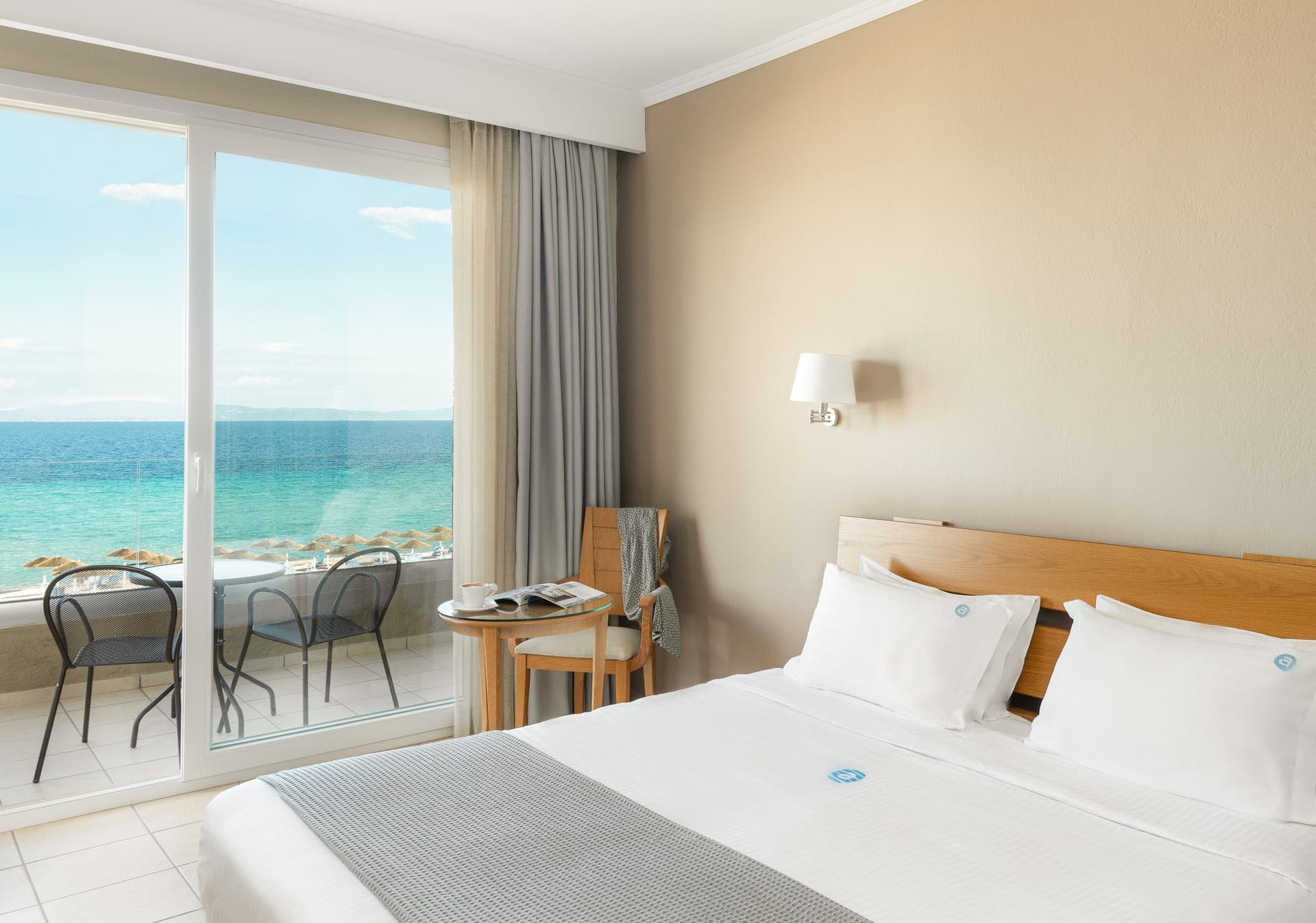 room-types-ANTIGON-DBLSEA-0.jpg