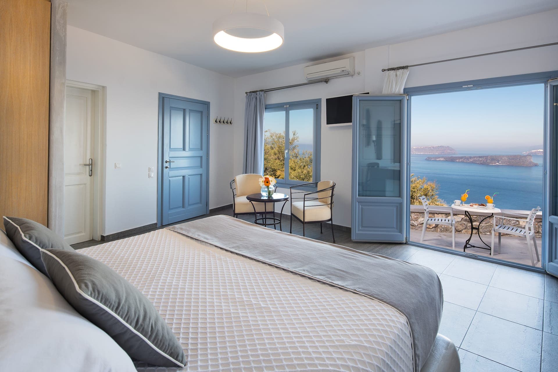 room-types-APANEMO-DELUXE-0.jpg